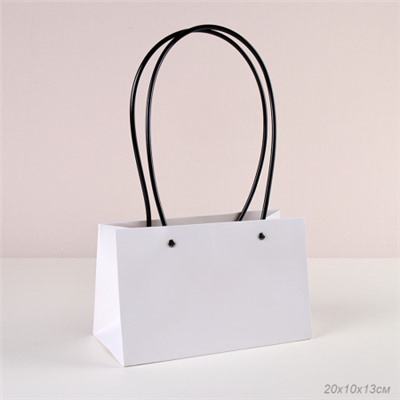 Пакет подарочный для цветов трапеция 13х22х10 / 904-20 /уп 10/300/белый