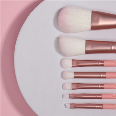 Набор кистей для макияжа MAKEUP, 7 предметов, в тубе, розовый