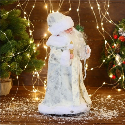 Дед Мороз под ёлку «Зимнее волшебство. Новогодняя игрушка» двигается, с подсветкой, 38 см