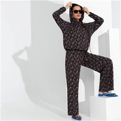 Брючный комплект с капюшоном, Смелый контраст