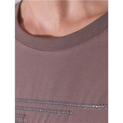 Нарядная футболка с пайетками