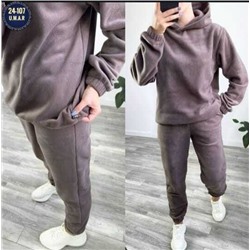 Спортивный костюм #23073149