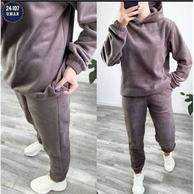 Спортивный костюм #23073149