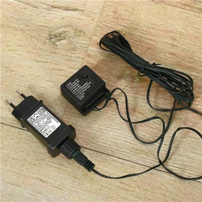 Ёлка светодиодная «Эксклюзив цветные огоньки» 140 см, диаметр нижнего яруса 70 см, 380 ПВХ веток, 9 режимов, свечение мульти