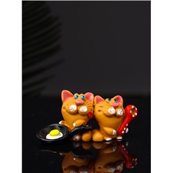 Фигурка полистоун «Два кота с яичницей», 3.2×7×2.6 см