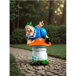 Садовая фигура из гипса «Гном на мухоморе на животе», 37×22 см