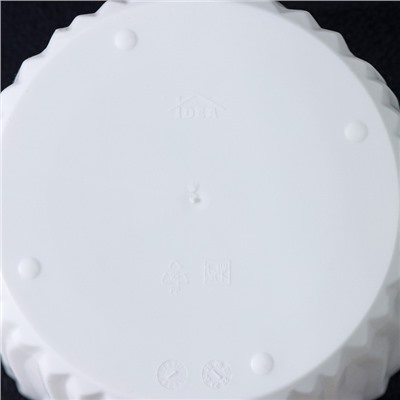 Кашпо для цветов со вставкой «Волна», 2 л, d=16 см, h=13.5 см, цвет белый