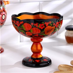 Конфетница на ножке «Земляничка», резная, дерево, хохлома