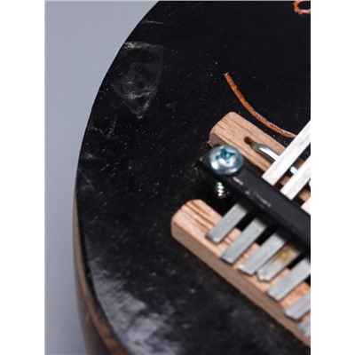 УЦЕНКА Сувенирный музыкальный инструмент «Калимба узор» круглая 7×14×14 см