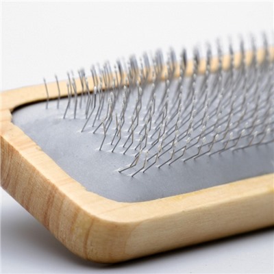 Пуходерка в деревянном корпусе, с каплями, 12.2×13.5 см