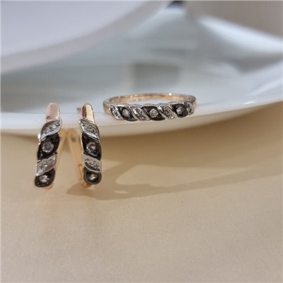 Комплект ювелирной бижутерии коллекция "Дубай" серьги и кольцо 19 р, покрытие позолота, вставка: цирконы, цвет: прозрачный, арт.215.703-19