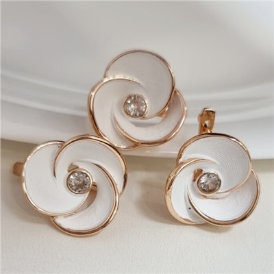 Комплект ювелирной бижутерии коллекция "Дубай" серьги и кольцо 18 р, покрытие позолота, вставка: матовая эмаль и фианит, цвет: белый и прозрачный, арт.313.168-18