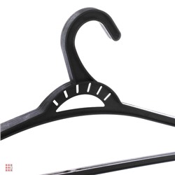 Вешалка для одежды пластик р. 48-50, цв. черный