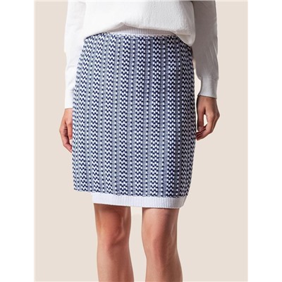 Юбка фактурной вязки с трикотажной подкладкой