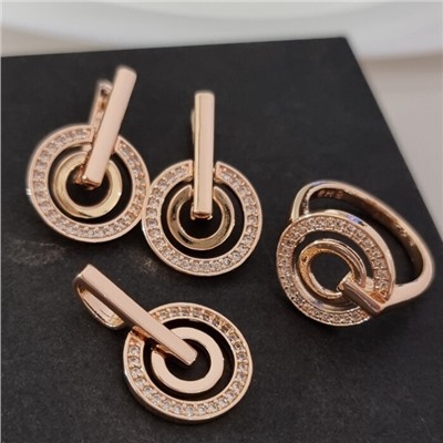 Комплект ювелирной бижутерии коллекция "Дубай" серьги, кулон и кольцо 17 р, покрытие позолота, вставка: фианиты, цвет: прозрачный, арт.314.900-17