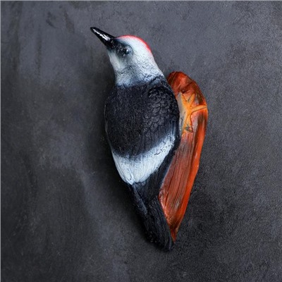 Подвесной декор из полистоуна «Дятел на ветке», 20×10 см