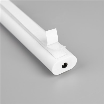 Светодиодная лента Luazon Lighting с датчиком движения 2 м, IP65, SMD2835, 60 LED/м, 4хААА, 3000К, свечение тёплое белое