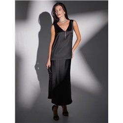 Элегантный топ с V вырезом из струящегося сатина