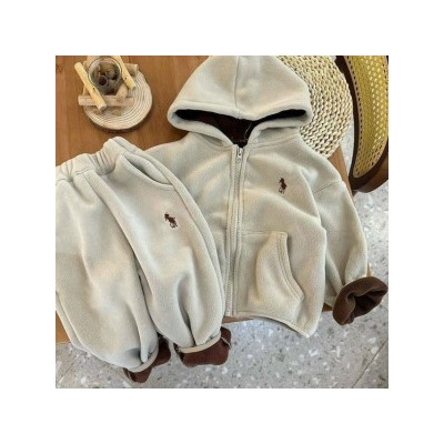 Спортивный костюм #23060630