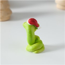 Фигурка полистоун «Добрый змей в новогоднем колпаке», красно-зелёный, 2.5×2.5×4 см, МИКС