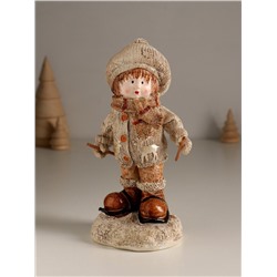 Фигурка полистоун «Малыш в вязаном наряде на мини-лыжах», 8.5×8×17.5 см