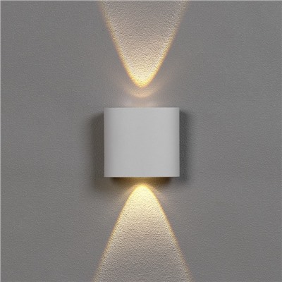 Светильник фасадный «Полусфера», 2 Вт, 3000К, 1 луч, IP65, 220 В, пластиковый корпус, белый, свечение тёплое белое