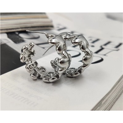 Серьги стильные