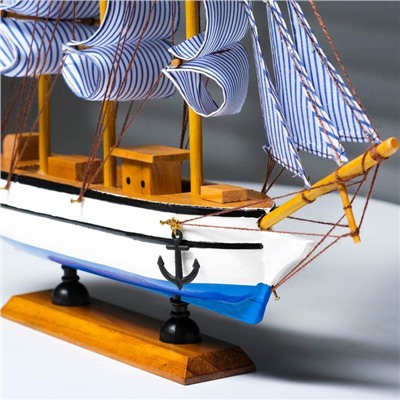 Сувенирная модель корабля «Чесма», трёхмачтовый сине-белые паруса, 34×7×32 см