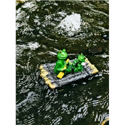 Садовая фигура из полистоуна «Лягушка на плоту», 17×11×9.5 см, водоплавающая
