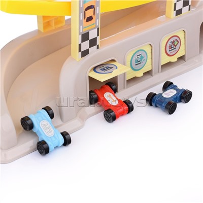 Трек гоночный с гаражом и машинками, в коробке