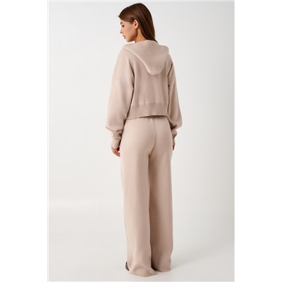 Костюм вязаный теплый с брюками и кофтой #1