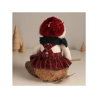 Фигурка новогодняя «Мишка в зимнем сарафане на лыжах», 20×19×11.5 см