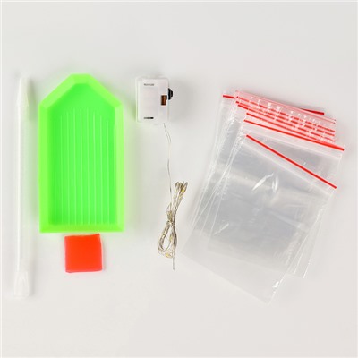 Алмазная мозаика с частичным заполнением на подрамнике «Лесная фея», 20×30 см, с гирляндой