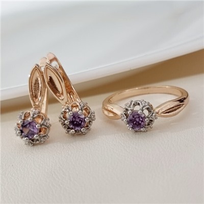 Комплект ювелирной бижутерии коллекция "Дубай" серьги и кольцо 18 р, покрытие позолота, вставка: фианиты и цирконы, цвет: фиолетовый и прозрачный, арт.215.673-18