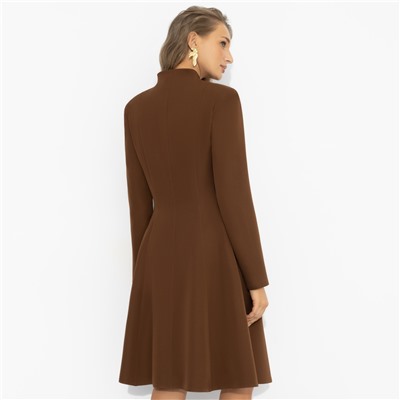 Платье на подплечниках, Ревную себя