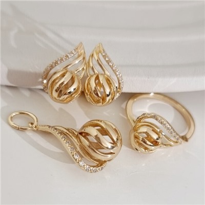 Комплект ювелирной бижутерии коллекция "Дубай" серьги, кулон и кольцо 19 р, покрытие позолота, вставка: цирконы, цвет: прозрачный, арт.215.709-19