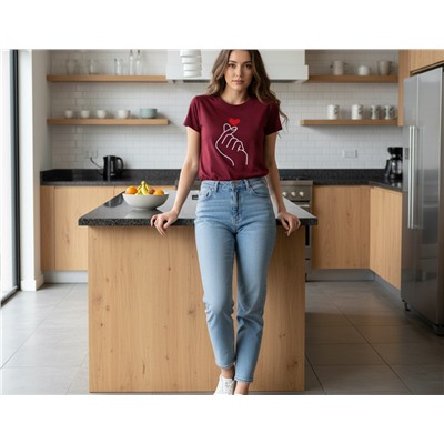 Футболка с корейским жестом Я тебя люблю  Арт. 631