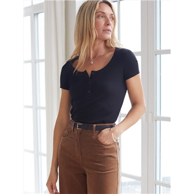 Футболка из трикотажа в широкий рубчик