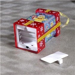 Светодиодная фигура «Красный подарок с пряником» 6.3×11.5×6.3 см, пластик, батарейки АААх3 (не в комплекте), эффект пламени