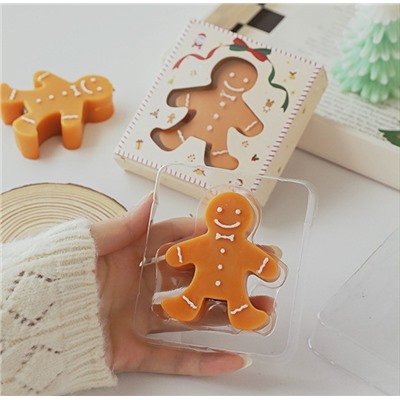 Свеча ароматическая Пряничный Человечек с ароматом печенья в коробке