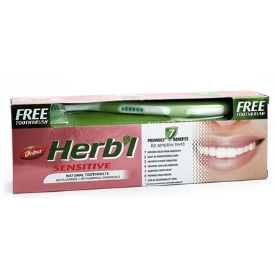 Dabur Herb'l Sensitive Toothpaste with Toothbrush / Дабур Зубная Паста для Чувствительной Эмали Натуральная + Зубная Щётка Ср. Жесткости 150 г
