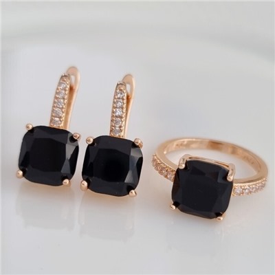 Комплект ювелирная бижутерия с квадратным камнем коллекция  "Дубай" серьги и кольцо 18 р, покрытие: позолота, вставка: фианиты, цвет: прозрачный и черный, арт.213.789-18