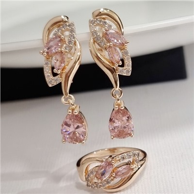 Комплект ювелирной бижутерии коллекция "Дубай" серьги и кольцо 17 р, покрытие позолота, вставка: фианиты и цирконы, цвет: розовый и прозрачный, арт.215.737-17