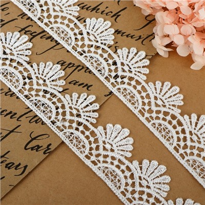 Кружево гипюровое, 40 мм × 9 ± 0.5 м, цвет белый