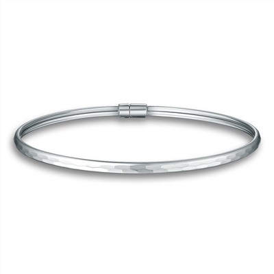 Браслет жесткий из серебра с замком на магнитах родированный 20-14-1010