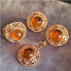 Комплект ювелирная бижутерия коллекция  "Дубай", серьги, кольцо и кулон, покрытие: позолота, вставка: иск. янтарь, р-р. 18, арт. 314.462-18