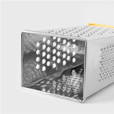 Тёрка с контейнером КВАРЦ «Комфорт», 4 грани, 450 мл, 11×8.5×27 см, металл, МИКС