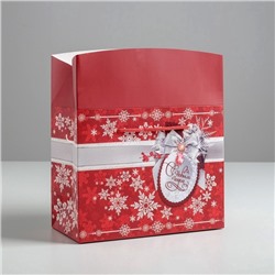 Пакет - коробка подарочный «С Новым годом!», 23×18×11 см