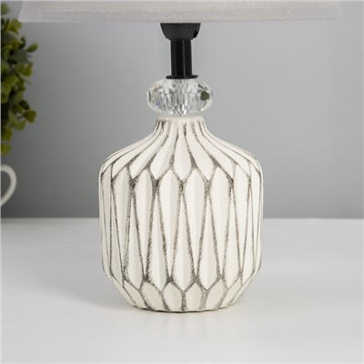 Лампа настольная «Стремление» 1×40 Вт Е14 белый 20×20×33 см