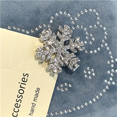 Комплект заколок СНЕЖИНКИ сияющие со стразами 5 шт. Маленькие 3 см.